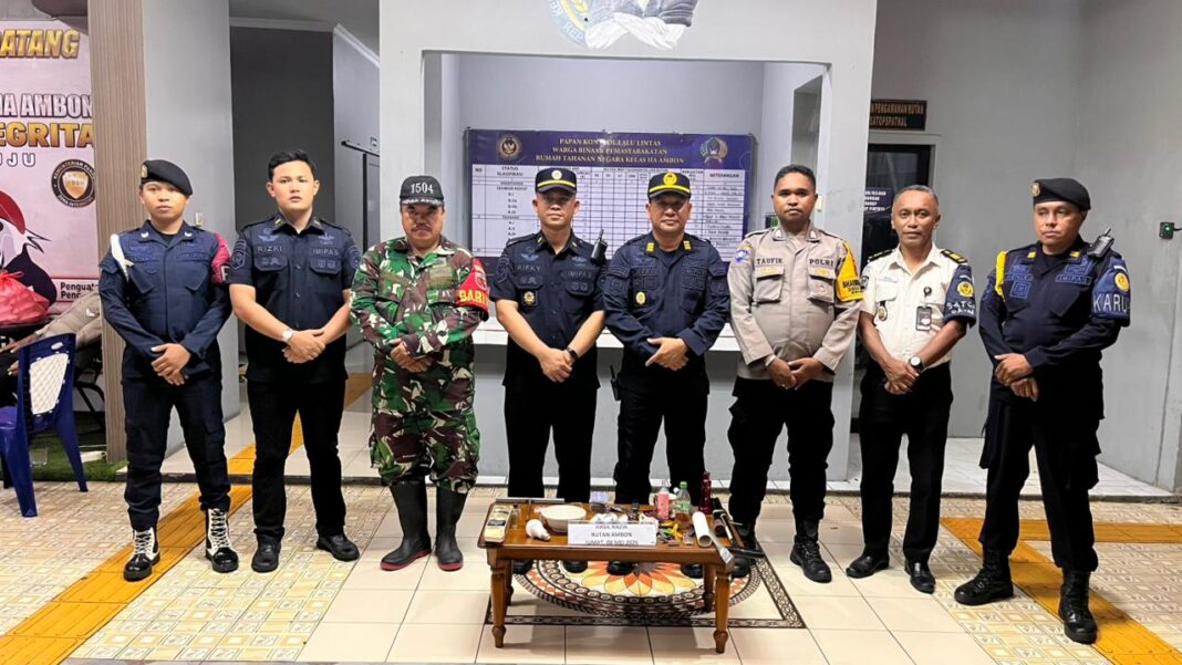 Rutan Ambon Gelar Sidak Gabungan Bersama APH Sebagai Tindak Lanjut Arahan Dirjen PAS Rutan Ambon Gelar Sidak Gabungan Bersama APH Sebagai Tindak Lanjut Arahan Dirjen PAS