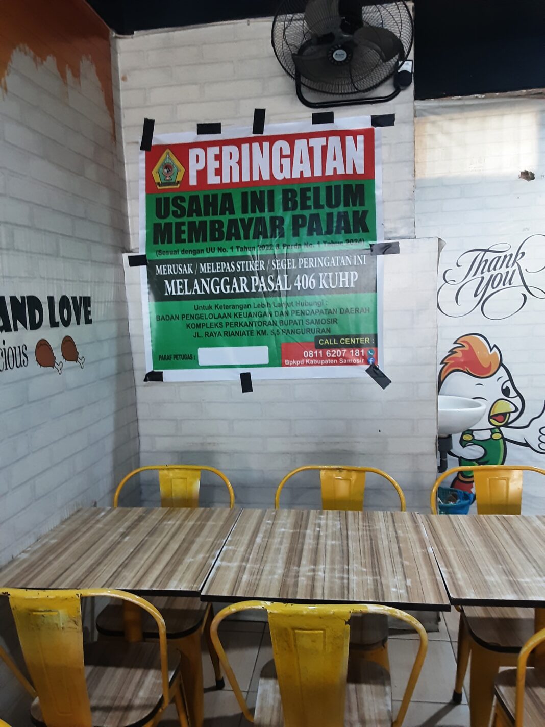 MENJADI HIASAN DINDING, BANNER PERINGATAN BELUM MEMBAYAR PAJAK dari BPKPD Kab SAMOSIR TELAH TERPAJANG LEBIH DARI 2 TAHUN MENJADI HIASAN DINDING, BANNER PERINGATAN BELUM MEMBAYAR PAJAK dari BPKPD Kab SAMOSIR TELAH TERPAJANG LEBIH DARI 2 TAHUN